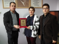 Gaziantep'in Yavuzeli ilçesinde 2011 yılının doktoru ve hemşiresi seçildi. Yavuzeli Sağlık Grup Başkanlığı, başarıyı ödüllendirmek ve personel arasındaki moral ve motivasyonu arttırmak için Yılın Doktoru ve Hemşiresi seçilmesi uygulaması başlattı. Sağlık Grup Başkanlığı hizmet binasında yapılan törene tüm çalışanlar katıldı. Göstermiş oldukları hizmet ve başarılar nedeniyle, tüm Sağlık Grup Başkanlığı personeli tarafından oylama yapılarak 2011 yılının doktor ve hemşiresi belirlendi. Yapılan seçim sonucunda yılın doktoru olarak Aile Sağlığı Merkezi Hekimi Dr. Semih Berktaş ile Ebe Nilay Erdem Bayındır seçildi. Yılın başarılıları olarak seçilen Dr. Semih Berktaş ve Ebe Nilay Erdem Bayındır, Yavuzeli İlçe Sağlık Grup Başkanı Dr. Ferit Yetkinşekerci tarafından plaket ile ödüllendirildi.